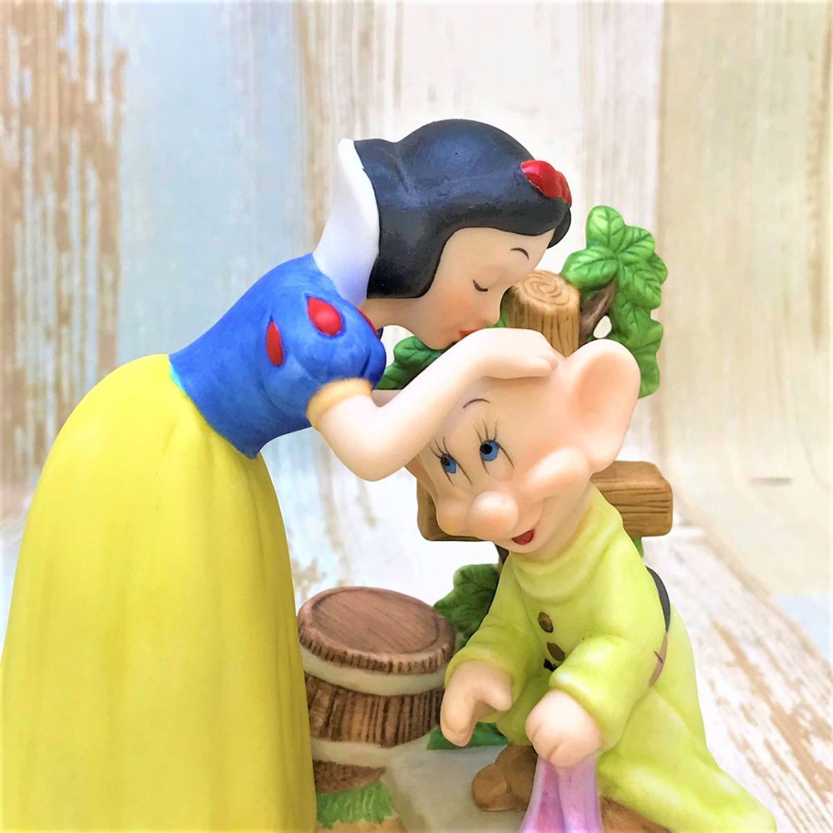 新品 レア 白雪姫と七人の小人 Snow White ドーピー 2001個限定品 加藤工芸 KATO KOGEI フィギュア ディズニー Disney  陶器制 TDL