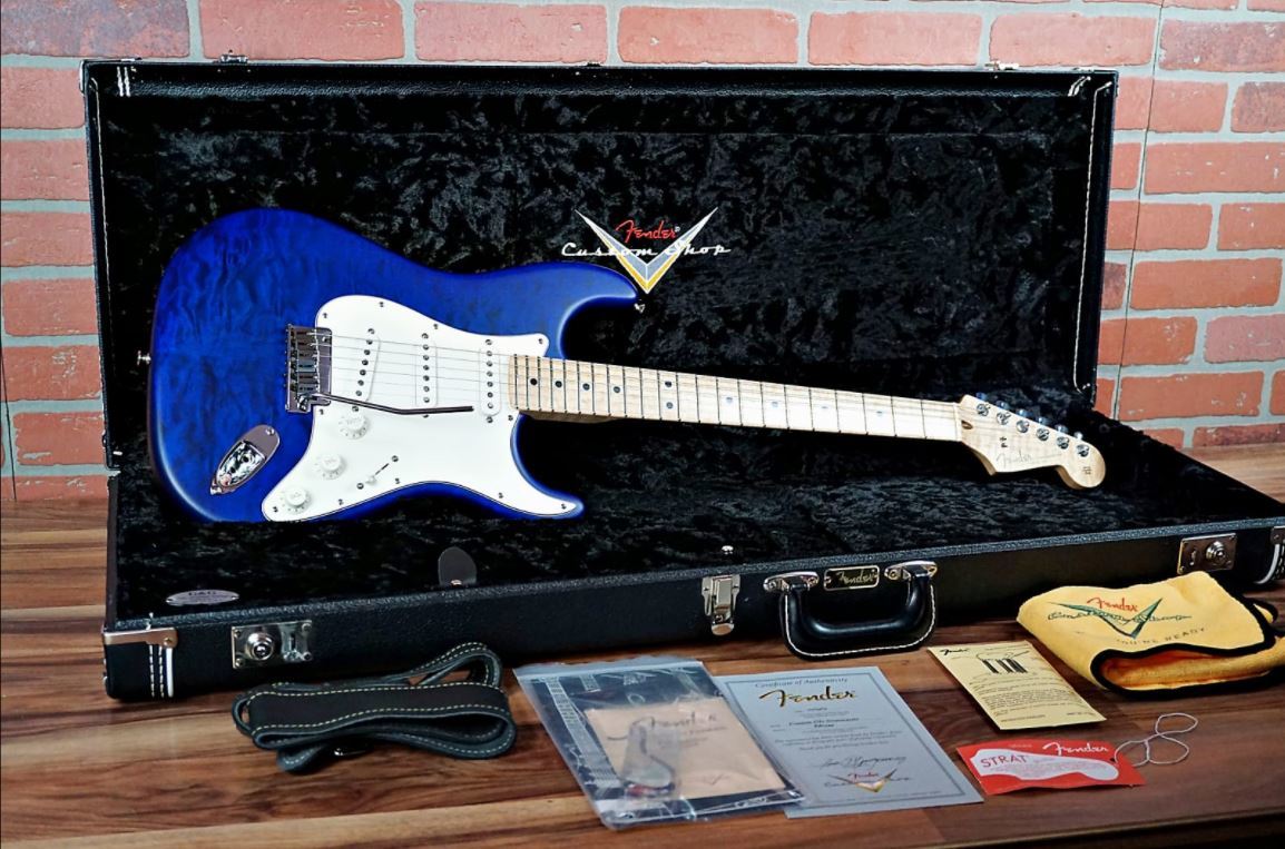 Fender Custom Shop Deluxe Stratocaster 2015 Satin Transparent Cobalt Blue With AAA Quilted Maple Top フェンダー カスタムショップ_画像1