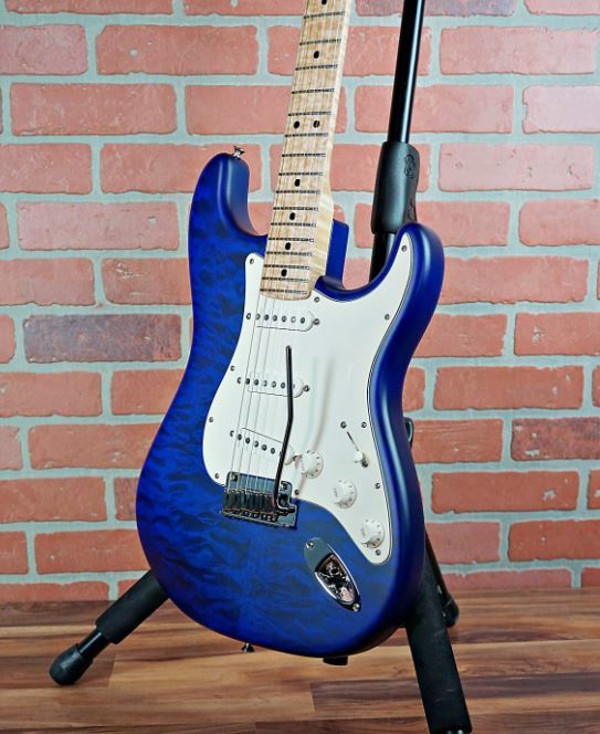 Fender Custom Shop Deluxe Stratocaster 2015 Satin Transparent Cobalt Blue With AAA Quilted Maple Top フェンダー カスタムショップ_画像4