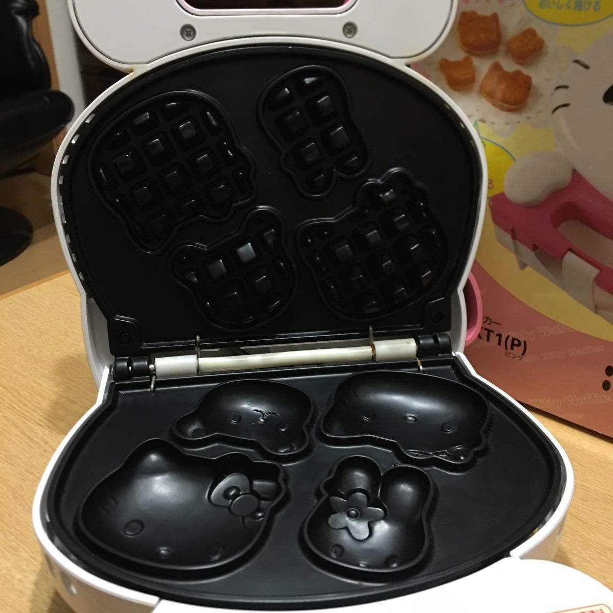 Hello kitty Waffler ワッフルメーカー