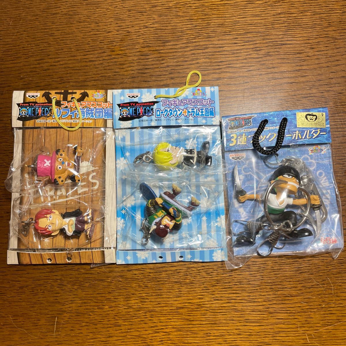 Paypayフリマ ワンピースフィギュアマスコットルフィ海賊団編 ワンピースフィギュアマスコットローグタウン ドラム王国編 3連フックキーホルダー Paypayフリマ ワンピースフィギュアマスコットルフィ海賊団編 ワンピースフィギュアマスコットローグタウン ドラム王国編 3連フックキーホルダー