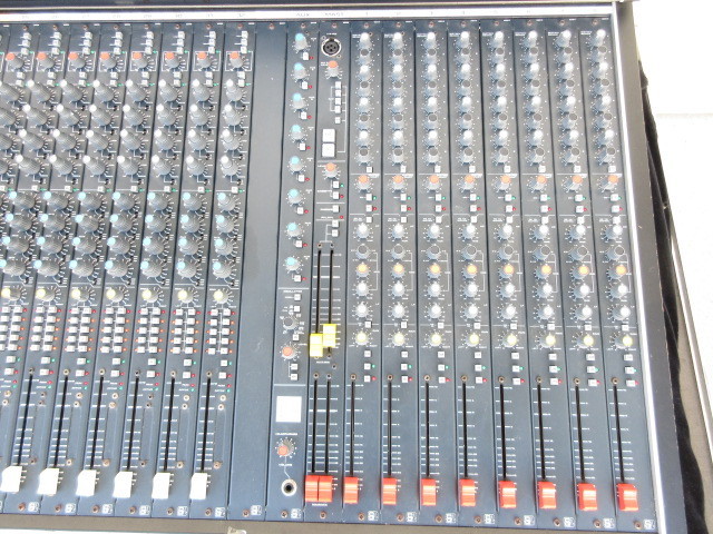 XW684■Sound craft 8000 / LARGE CONSOLE PSU【下見OK】【引取可】_画像4