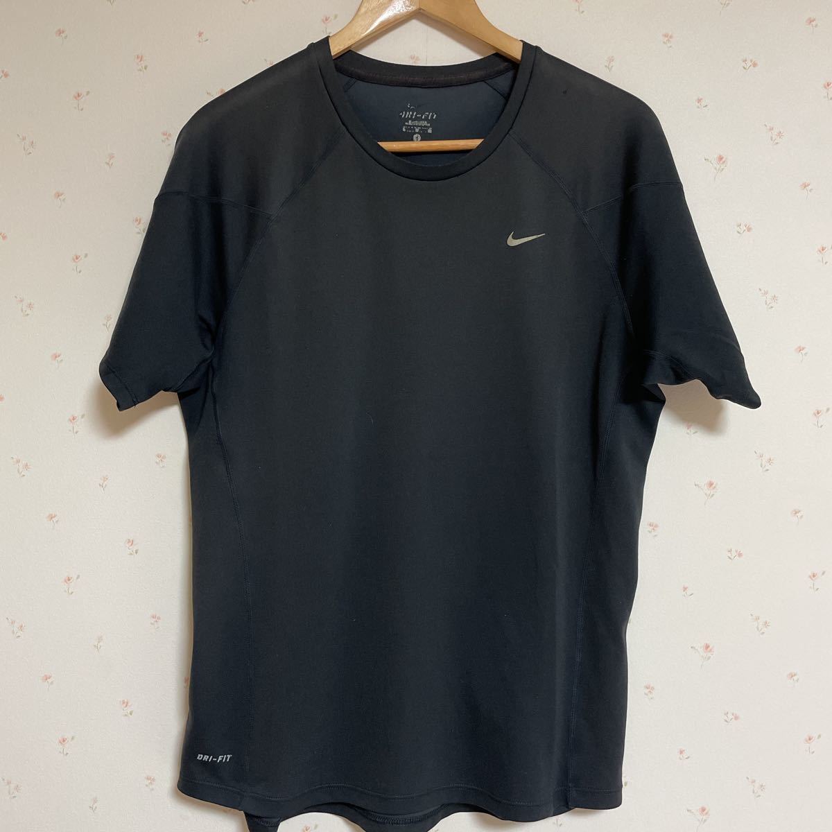 NIKE ナイキ プラクティスシャツ 半袖 半袖Tシャツ Lサイズ ブラックカラー ポリエステル100_画像1