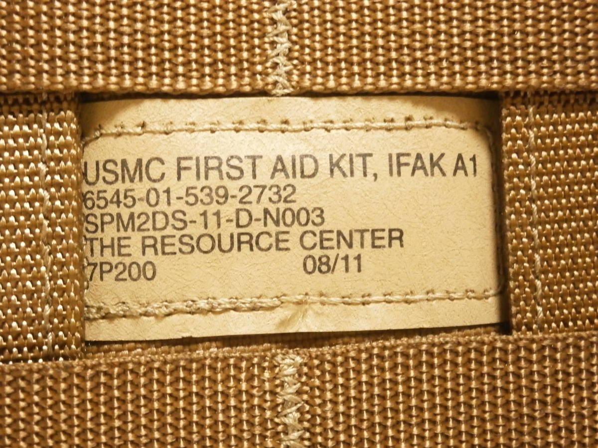 ☆964 米軍放出品 海兵隊 USMC IFAK A-1 ファーストエイドキットポーチ （内側ベタつきあり） SPM2DS-11-D-N003 コヨーテブラウン_画像4
