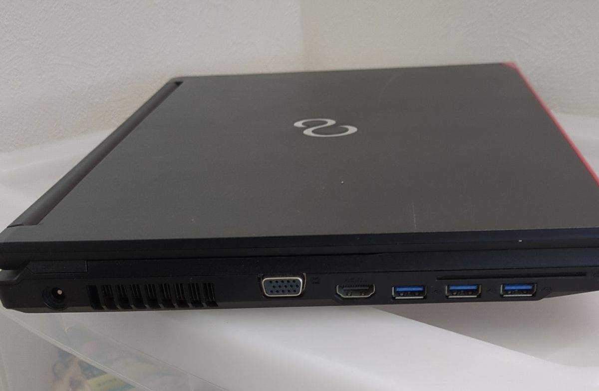 富士通 LIFEBOOK A748/TX FMVA3103EP Core i5 8250U メモリ4GB HDD 
