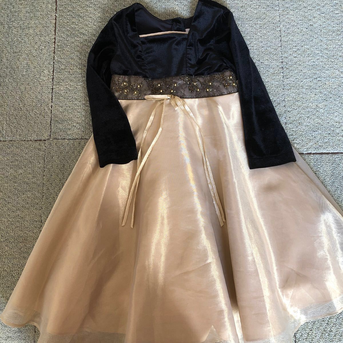 コストコキッズドレス 5歳 日本サイズ110 ブラック×ゴールド