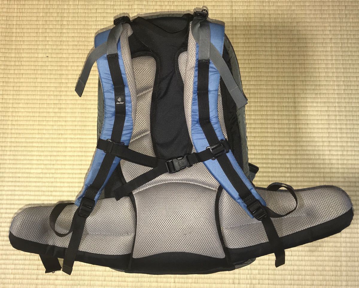 サンシェード付属 ドイターカンガキッド 子供乗せリュック 使用少中古美品 街歩き/軽登山