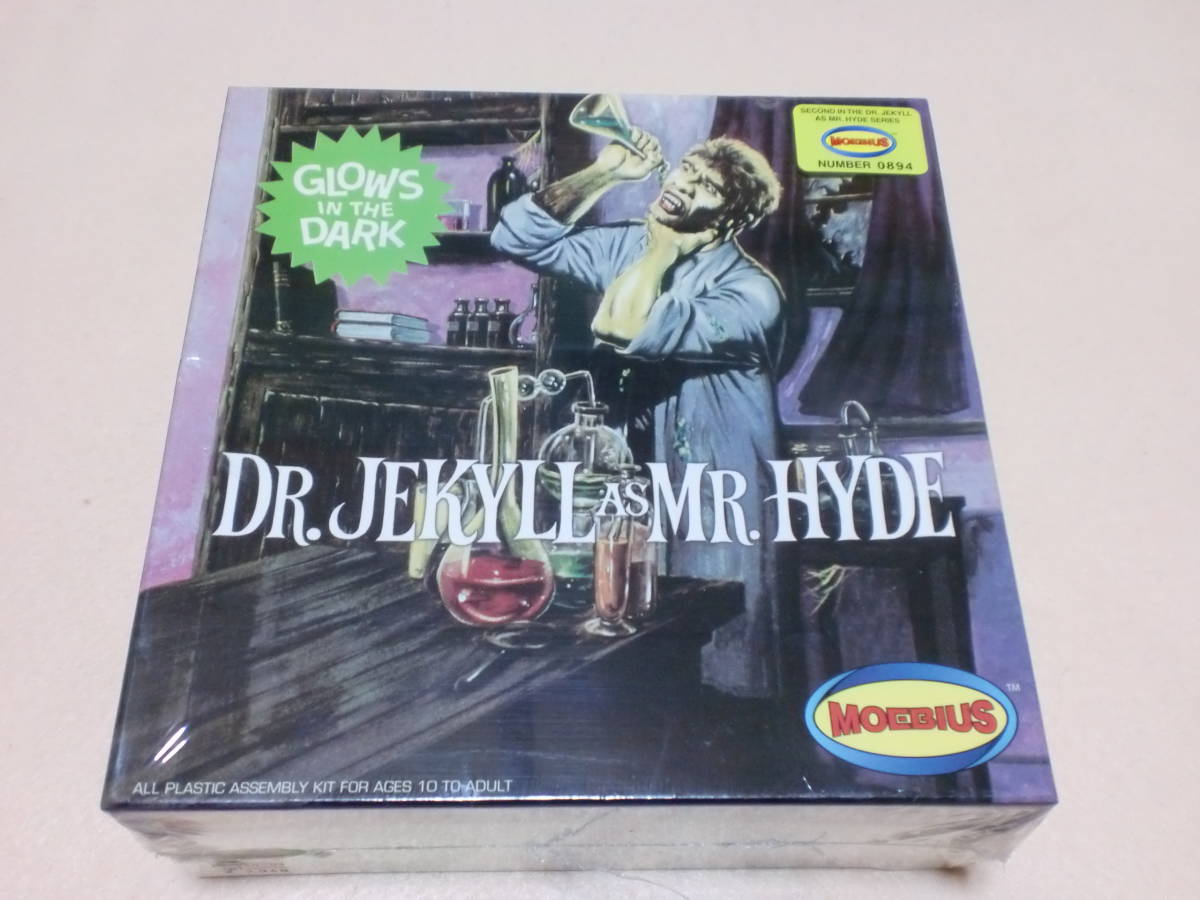 メビウス モデル 1/8 ジキル博士 と ハイド氏 蓄光版 北米限定品 　Dr. Jekyll as Mr. Hyde GLOWS IN THE DARK MOEBIUS MODELS 482