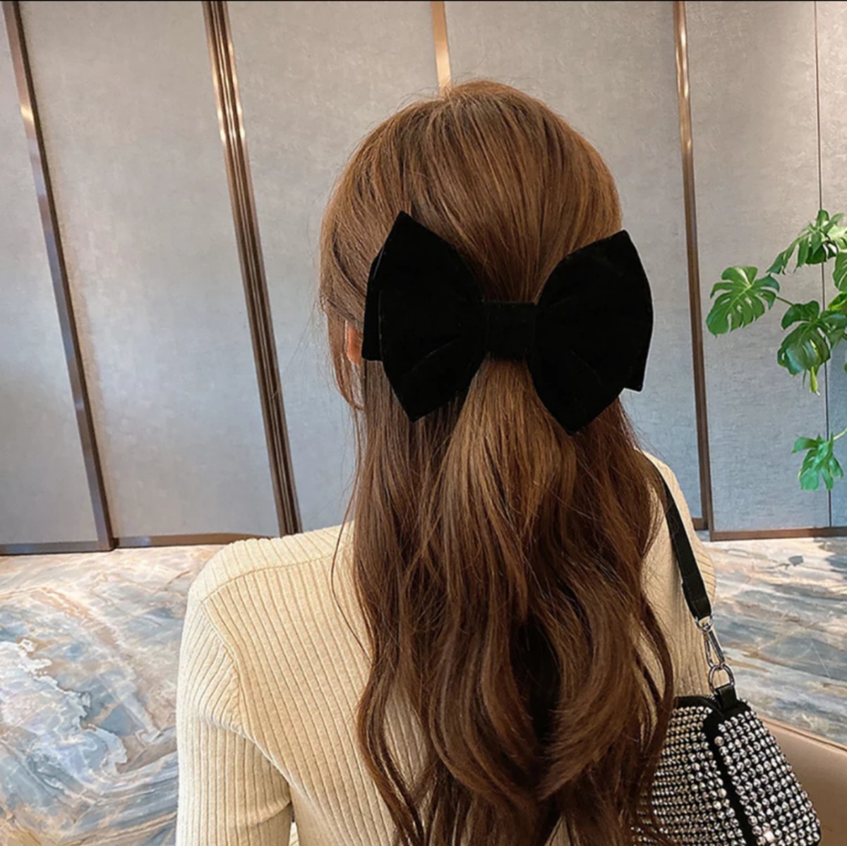 Paypayフリマ 黒 ベロア ビッグ リボン ヘアバレッタ 韓国 オシャレ 髪飾り ブラック