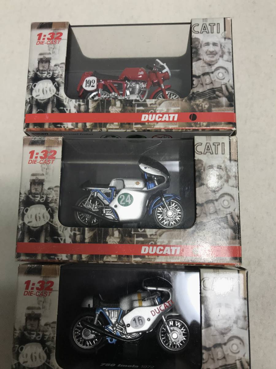 newray社 1/32 ドゥカティ シリーズ ミニチュアモデル 10台 newray社 1/32 ドゥカティ シリーズ ミニチュアモデル 10台