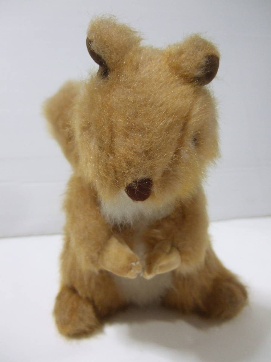 Merrythought squirrel soft toy tea color Squirrel Made In England England Ironbridge Shropsme Lee so-to