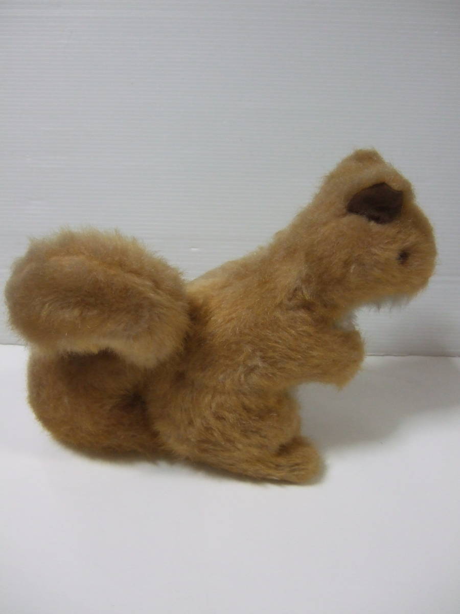 Merrythought squirrel soft toy tea color Squirrel Made In England England Ironbridge Shropsme Lee so-to