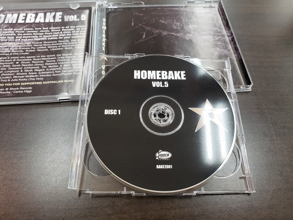 CD 2枚組 / HOMEBAKE Vol.5 / 中古_中のケース、折れて取れてます