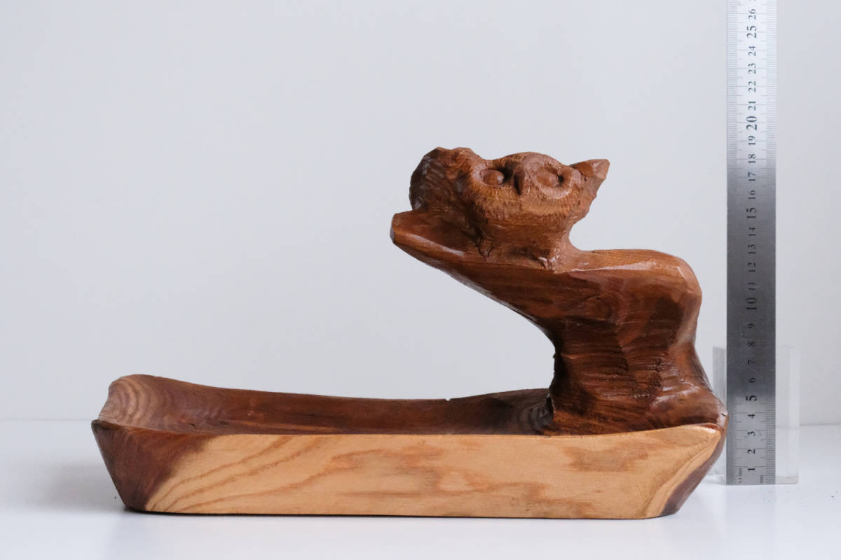 梟が彫られた木皿 北海道民芸品 置物 彫刻 木製彫刻 フクロウ 幅約31cm 高さ約19cm_画像3