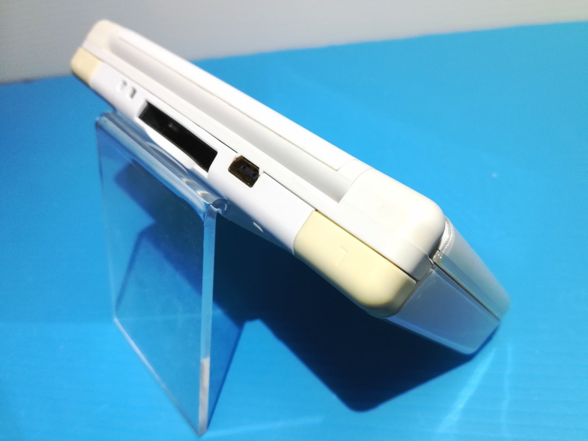 ニンテンドーDSLite 本体 ポケモンセンターオリジナル 限定 ニンテンドーDSLite 本体 ポケモンセンターオリジナル 限定