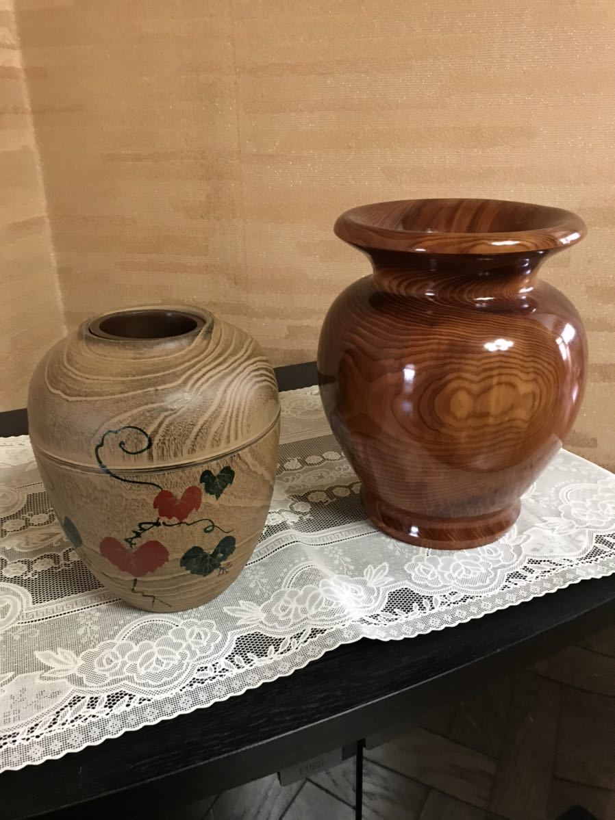 花瓶 つぼ 壺　花器　木製とプラスチック　2本