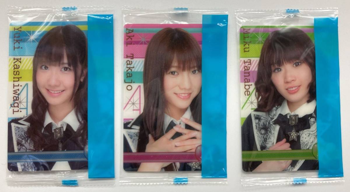未開封 AKB48 トレーディングカード 3枚セット 森永 セブン_画像1