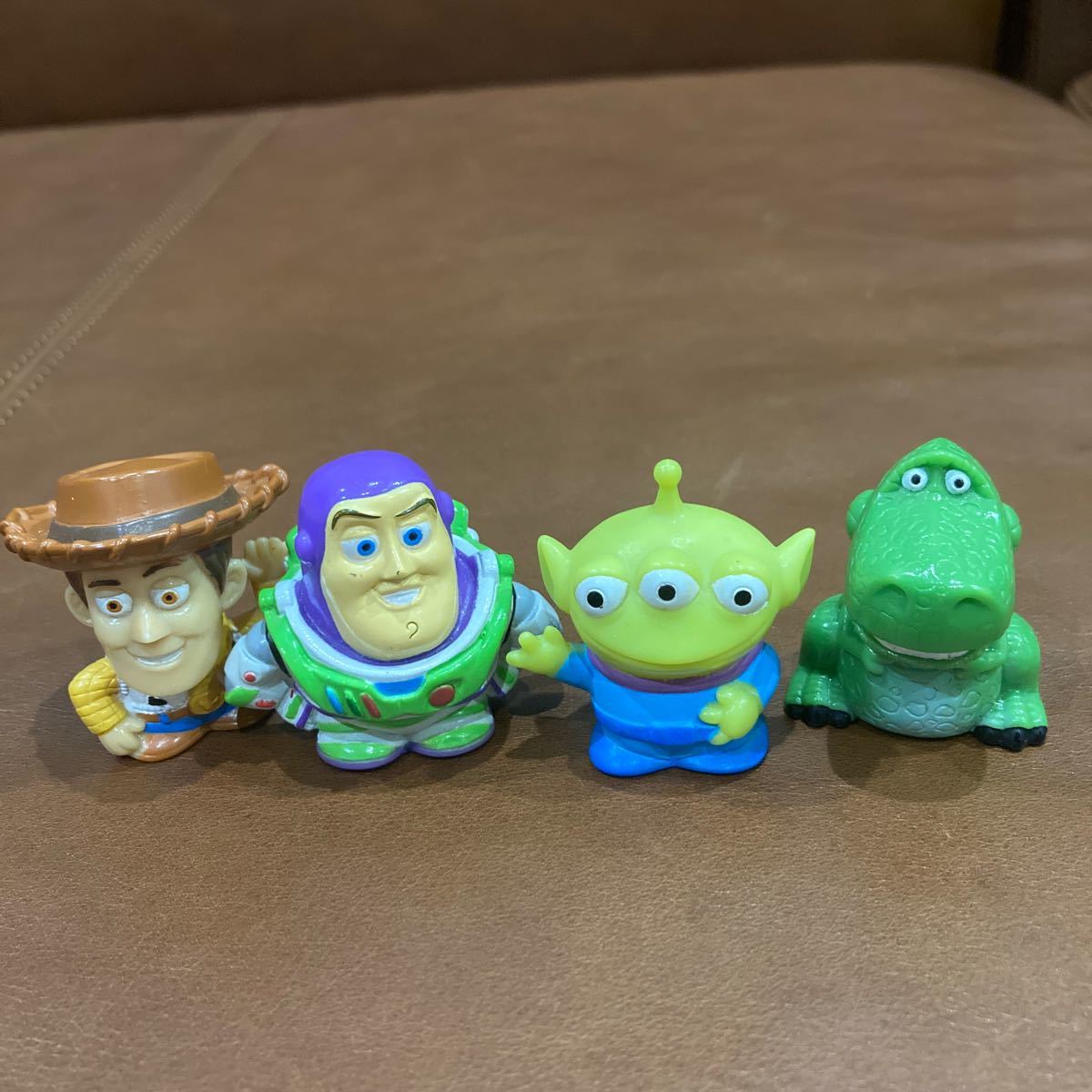 Paypayフリマ トイストーリー 指人形とフィギュアセット ディズニー Paypayフリマ トイストーリー 指人形とフィギュアセット ディズニー