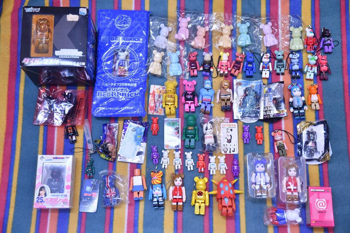 【人気急上昇】 キューブリック ベアブリック 宇宙兄弟 AKB カルピス モスバーガー ガンダム タイガーマスク HMV アラジン など 大量 キューブリック、ベアブリック 【人気急上昇】 キューブリック ベアブリック 宇宙兄弟 AKB カルピス モスバーガー ガンダム タイガーマスク HMV アラジン など 大量 キューブリック、ベアブリック