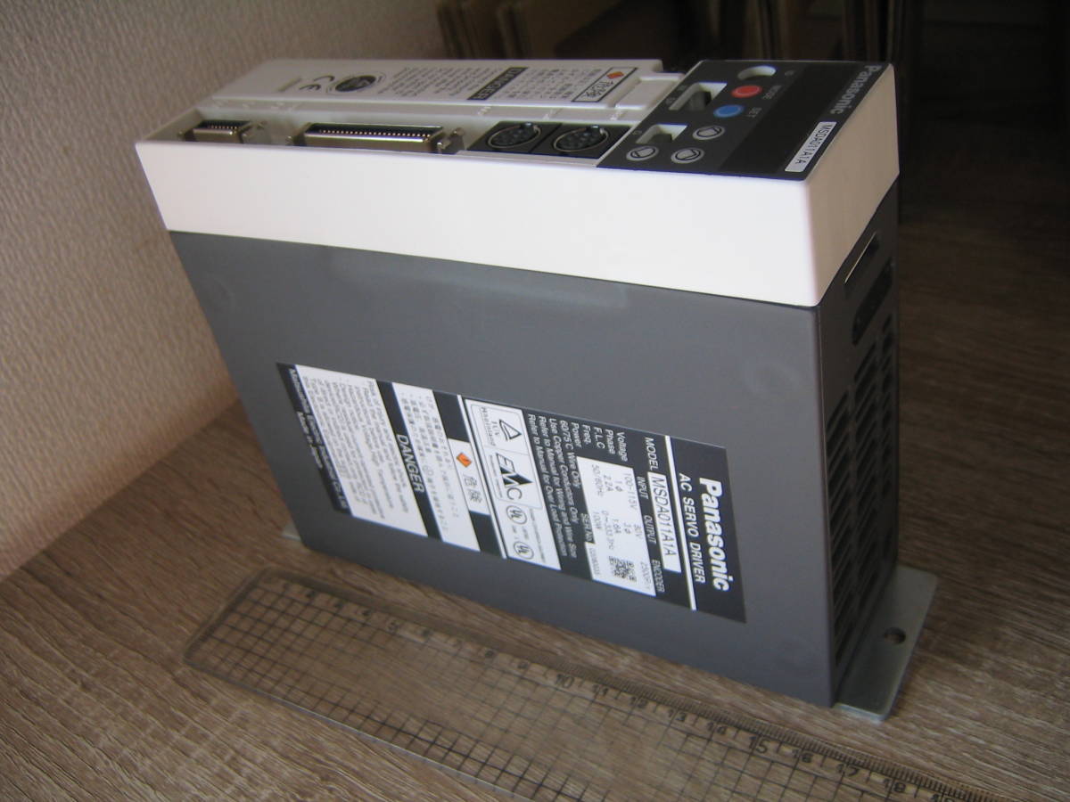EM040 Panasonic パナソニック MINAS MSDA011A1A ACサーボドライバ MSDシリーズ 生産終了品 未使用 新品 保管品