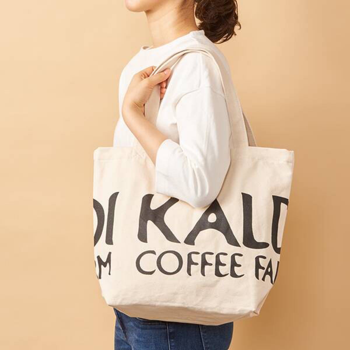 【新品】 KALDI （カルディ）エコバッグ トートバッグ  白　布製　人気　ナチュラル　ベージュ　生成