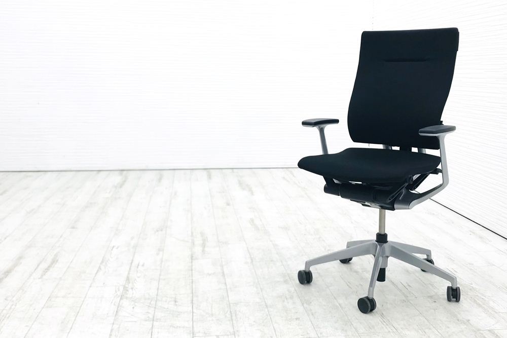 スピーナチェア イトーキ 中古 2019年製 事務椅子 クッション オフィスチェア スピーナ 固定肘 中古オフィス家具 ブラック KE-715GV-Z5T1