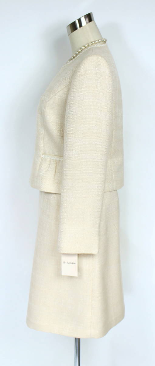 超美品 入学式 卒業式 ベージュ 結婚式 スカート ノーカラージャケット