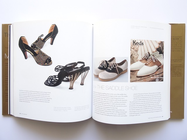  иностранная книга * каблук обувь. дизайн фотоальбом книга@ Manolo Blahnik ...