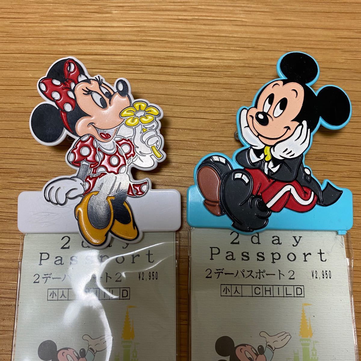 ディズニーランド チケットホルダー ミッキーミニーセット - ネームタグ