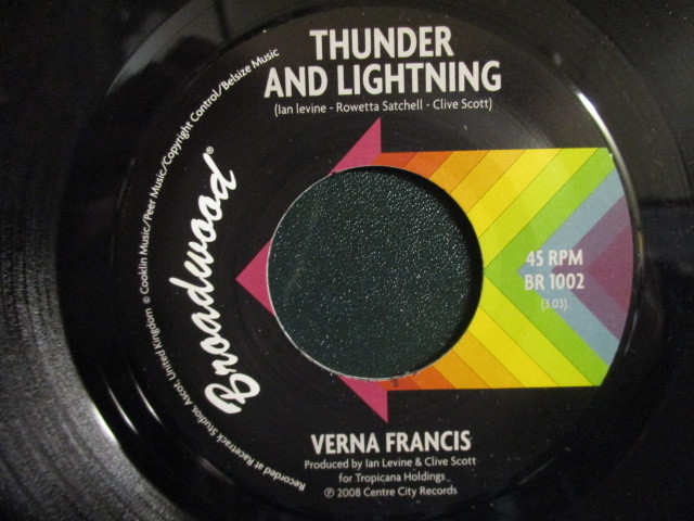 Verna Francis ： Because Of You 7'' / 45s ★ 現行Lady Soul レディソウル ☆ c/w Thunder And Lightning // 落札5点で送料無料_画像2