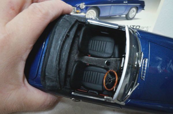 オートアート MGB ロードスター MKⅡ 1/18 ミニカー 難あり | www.pklaw.in