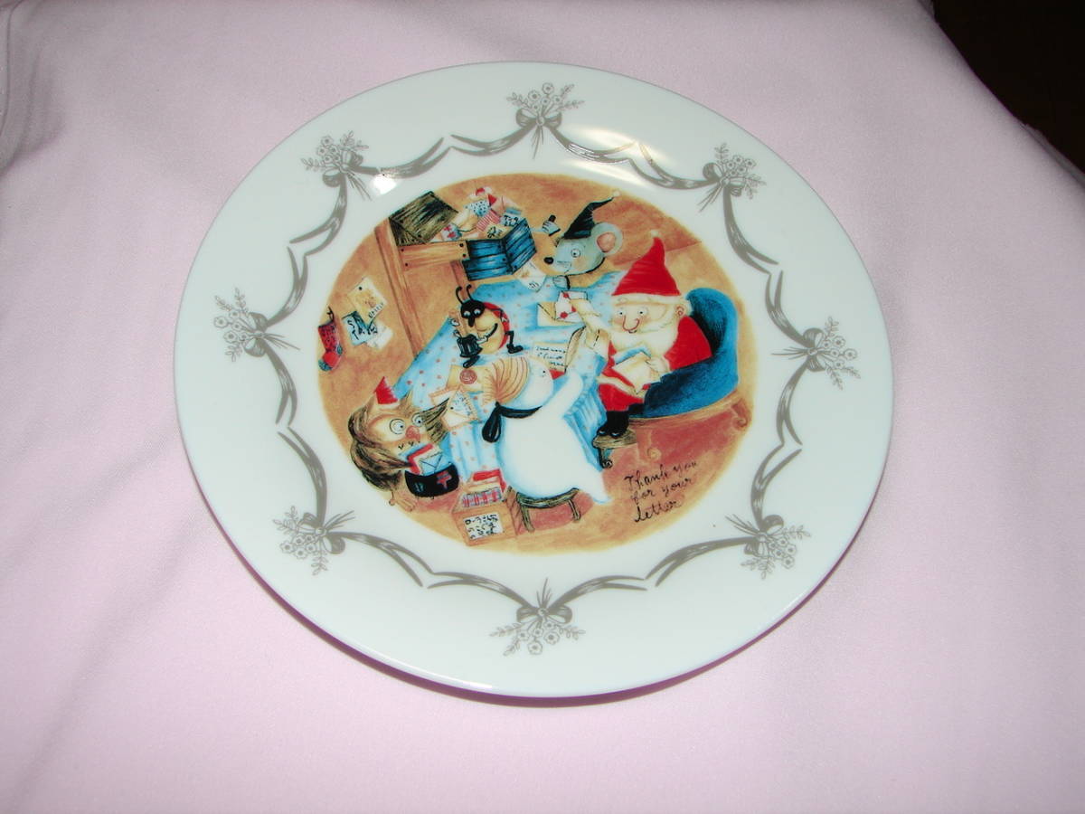 飾り皿　Shinzi Katoh 　シンジ カトウ　　クリスマスプレート 　直径約16.5センチ_画像1