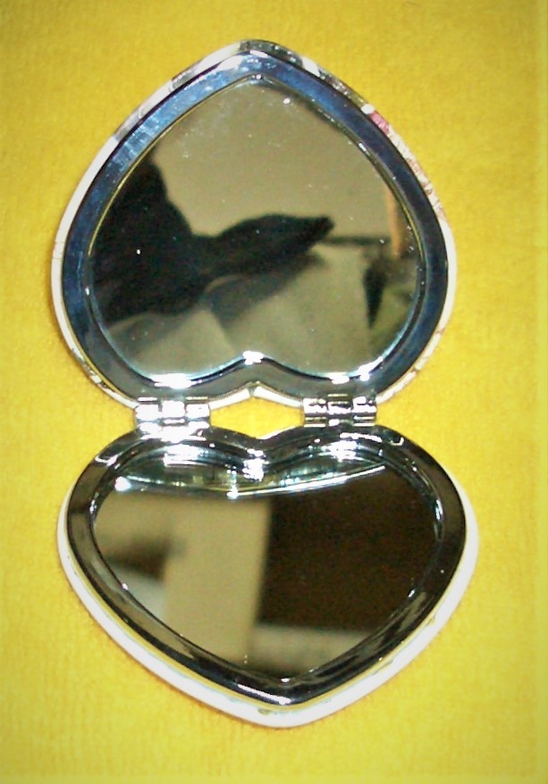  stylish Heart type compact hand-mirror F
