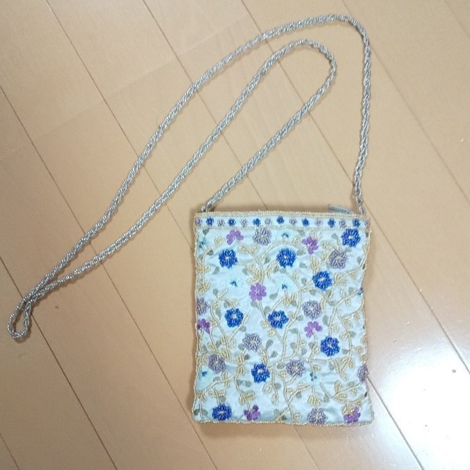 Paypayフリマ ビーズポシェット Paypayフリマ ビーズポシェット