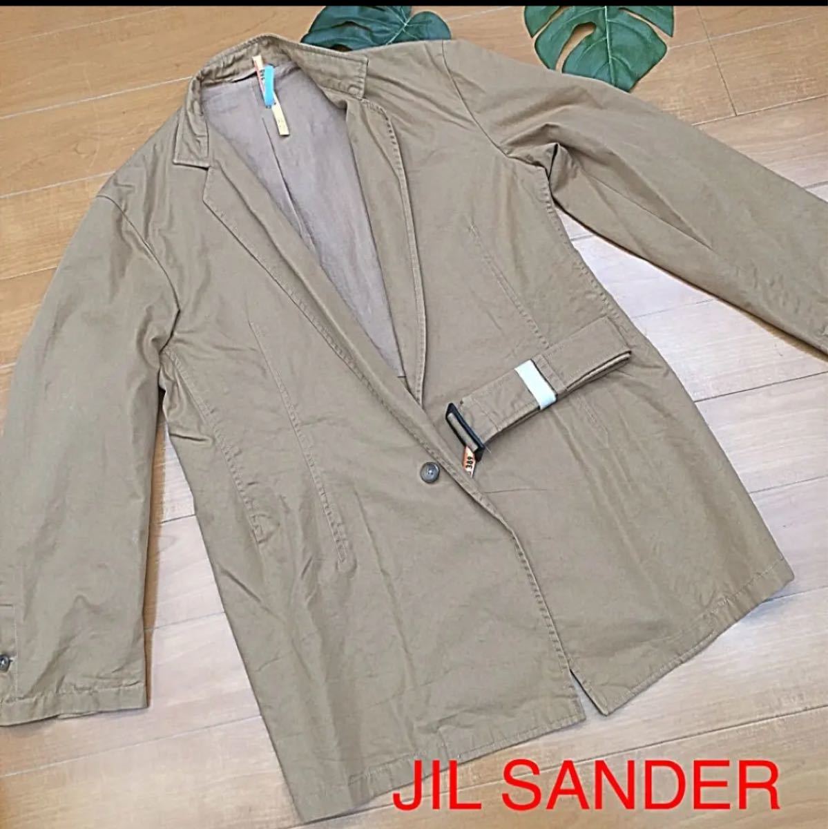 ◆JIL SANDER ◆ジルサンダー　◆軽くて一枚で決まる重宝する逸品です！◆イタリヤ製　ジャケットサイズ44