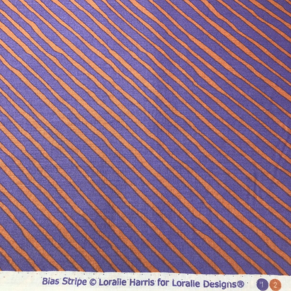 ロラライハリス生地　Bias Stripe パープル生地