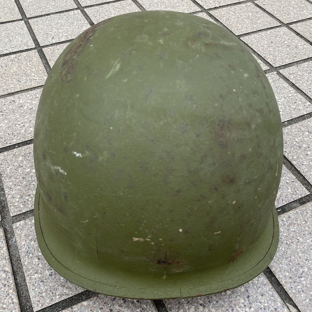  the US armed forces M1 helmet set Vietnam rare with cover middle cap . out cap 