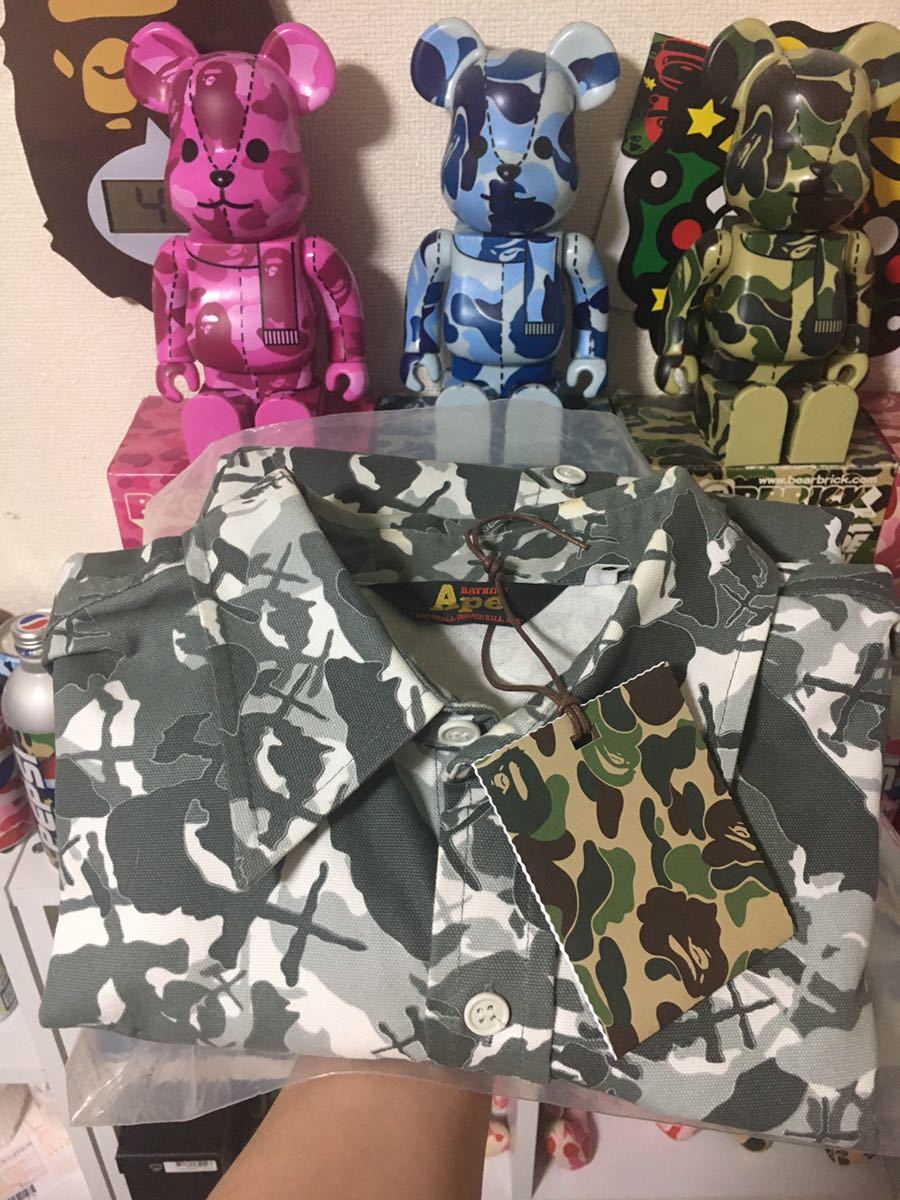 BAPE X KAWS シャツ 新品未使用 A BATHING APE アベイシングエイプ
