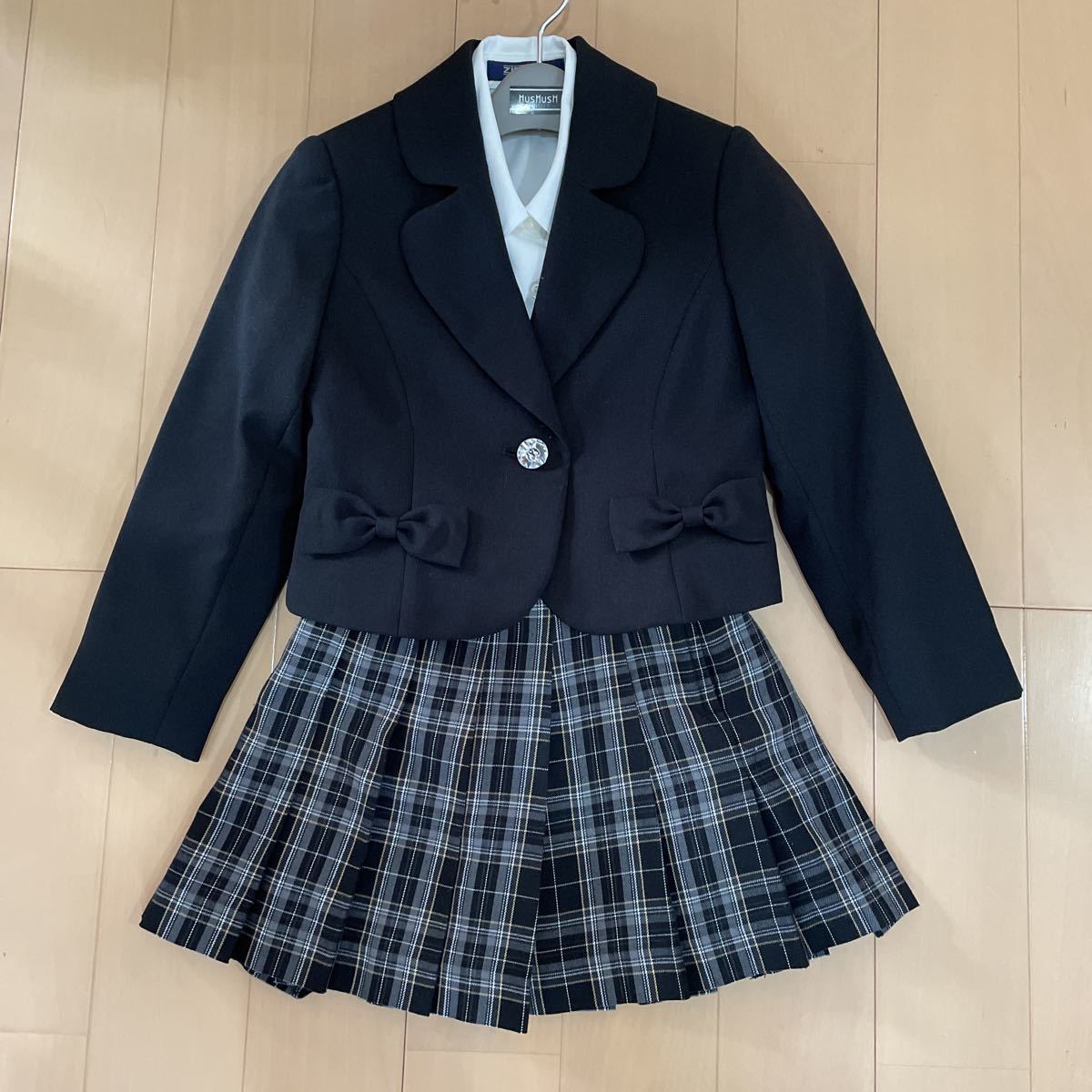 送料無料 女の子フォーマルスーツ3点セット 110 1cm 黒ジャケットとコムサチェックミニスカート 卒園式入学式お受験に 送料込み 送料無料 女の子フォーマルスーツ3点セット 110 1cm 黒ジャケットとコムサチェックミニスカート 卒園式入学式お受験に 送料込み