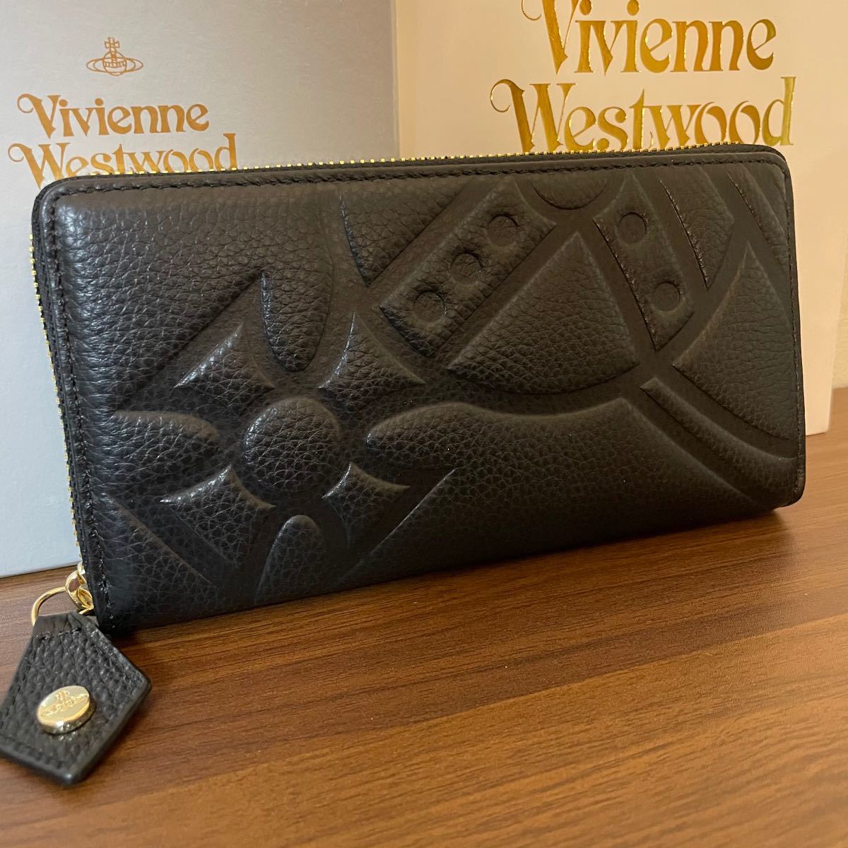 週末セール！　Vivienne Westwood ヴィヴィアンウエストウッド 長財布