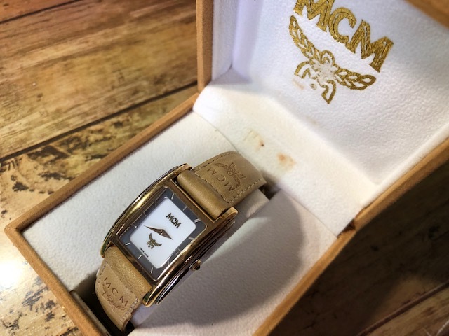 BK0122 superior article case attaching rare MCM M si- M SWISS MADE white face Logo dial * original beige group leather belt quarts men's wristwatch 