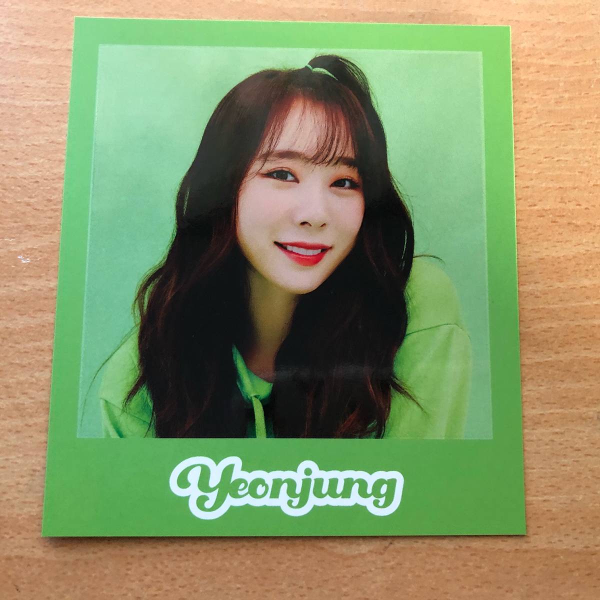 YEONJUNG（ヨンジョン）宇宙少女　WJSN 2021年 SEASON'S GREETINGS　公式グッズ　ポラロイド型カード　　未使用　開封のみ　K-POP_画像1