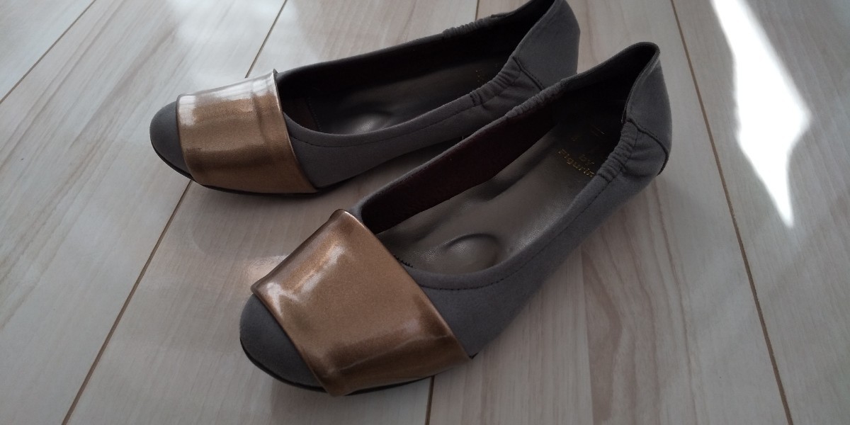 通勤 通学 上品 靴 レディース エナメル ゴールド&グレー バレエシューズ 23.5 ㎝相応 Mサイズ 美品 滑りにくい