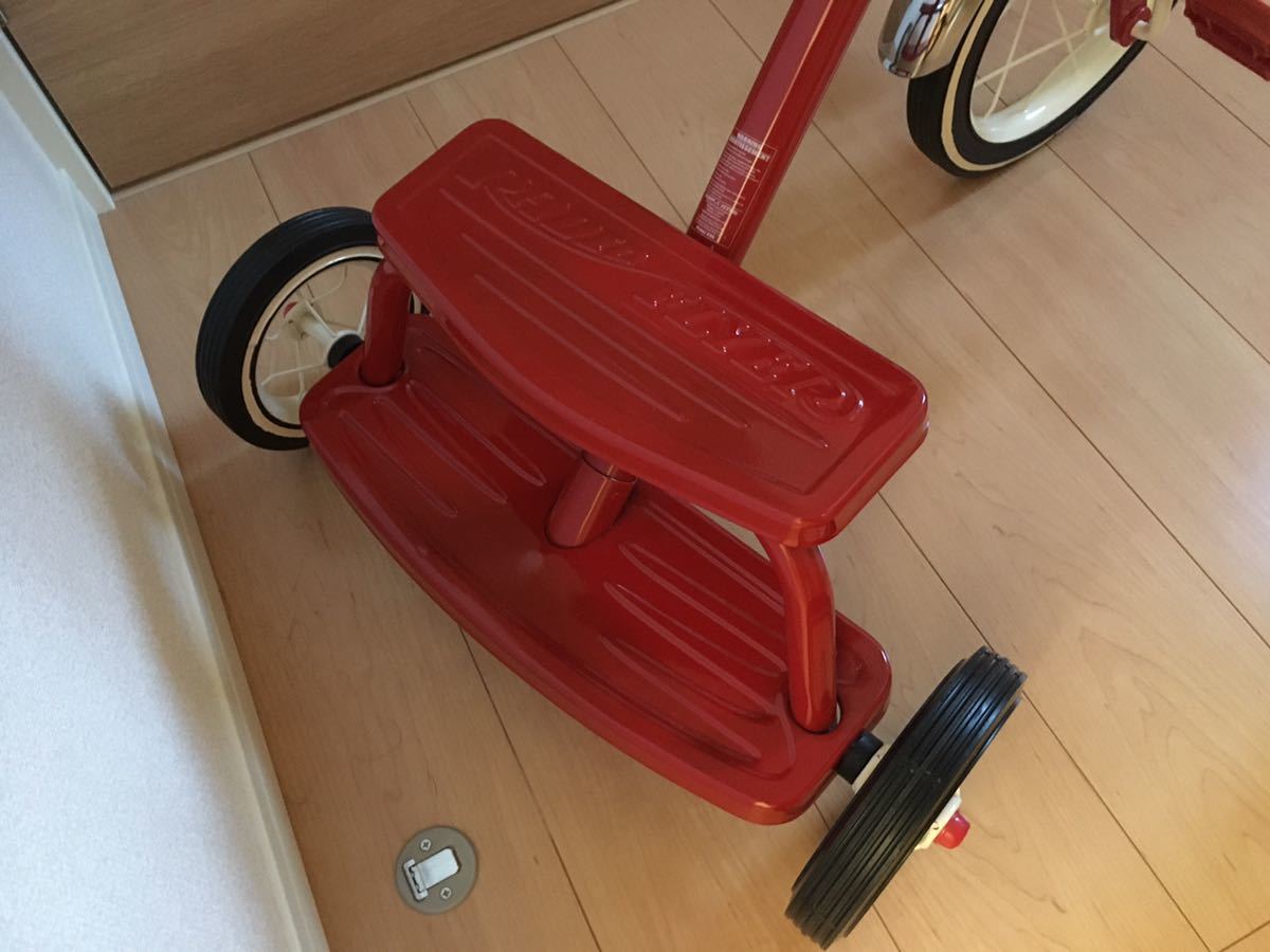 RADIO FRYER ( radio Flyer ) Classic red trike tricycle pick up . possibility 