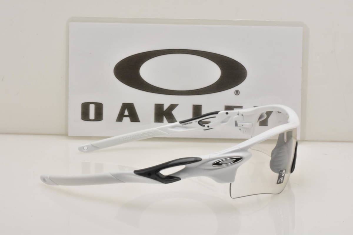 ★新品・正規品！OAKLEY オークリー oo9206-6938 RADAR LOCK PATH レーダーロックパス PHOTOCHROMIC ホワイトアウト 調光★ _画像4