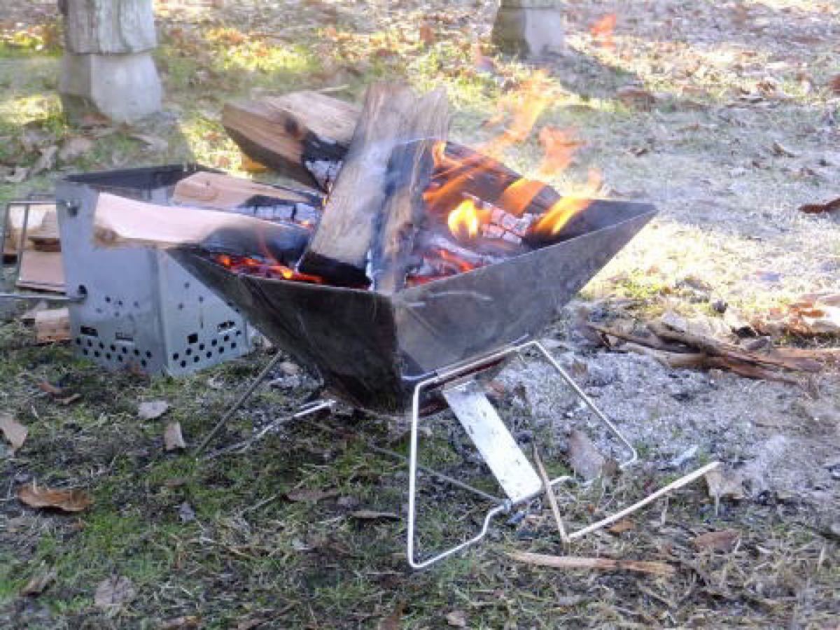 ★バーベキューコンロ★BBQグリル★コンパクトグリル★ポータブルコンロ★フャイヤーグリル★焚き火台★ケース付 ★焚火台★送料無料★