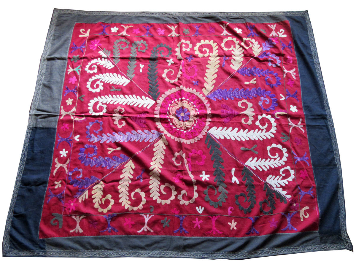 流行 ○アフガニスタンからの贈り物”スザニ 刺繍布”52 【布ポスター