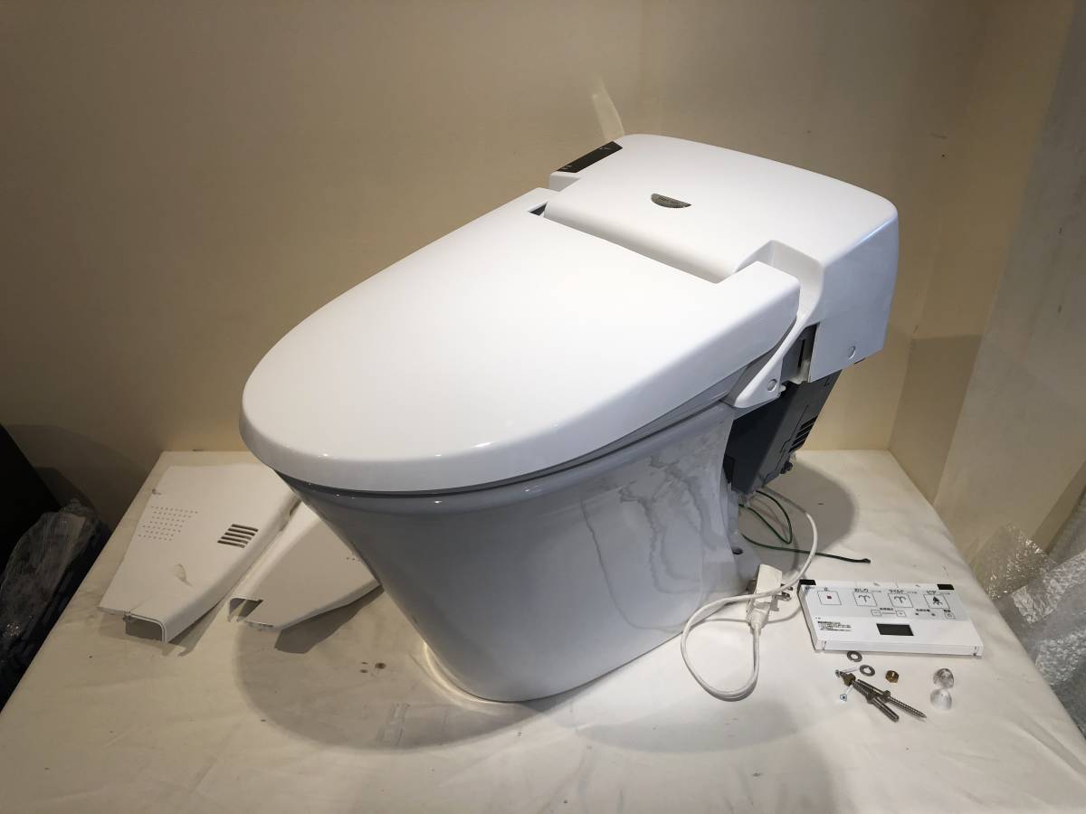 00037 LIXIL ウォシュレット一体型トイレ タンクレス BC-901SU DV-113AXU リモコン不良 2012年製 展示品