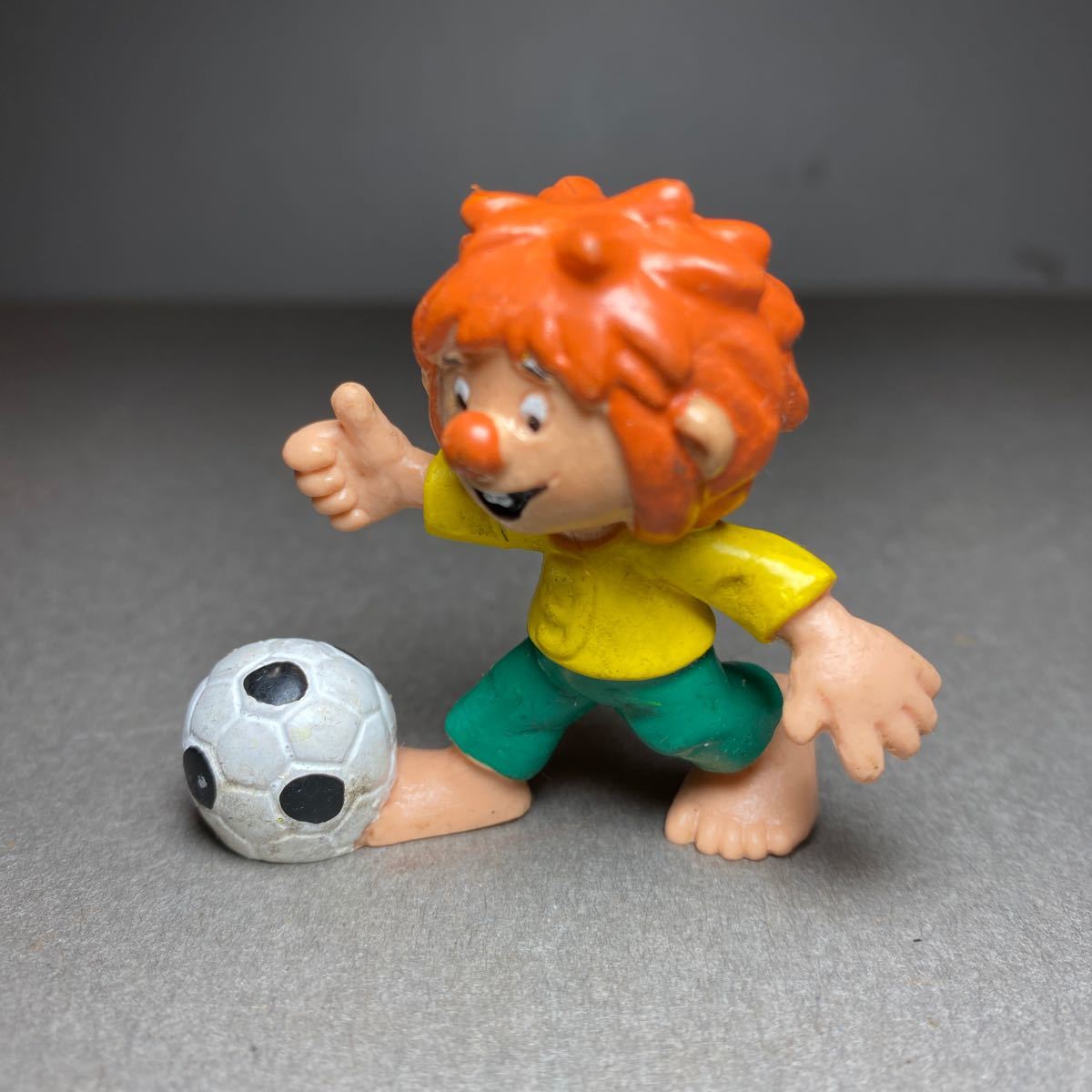 Pumuckl プムックル　PVCフィギュア　サッカー