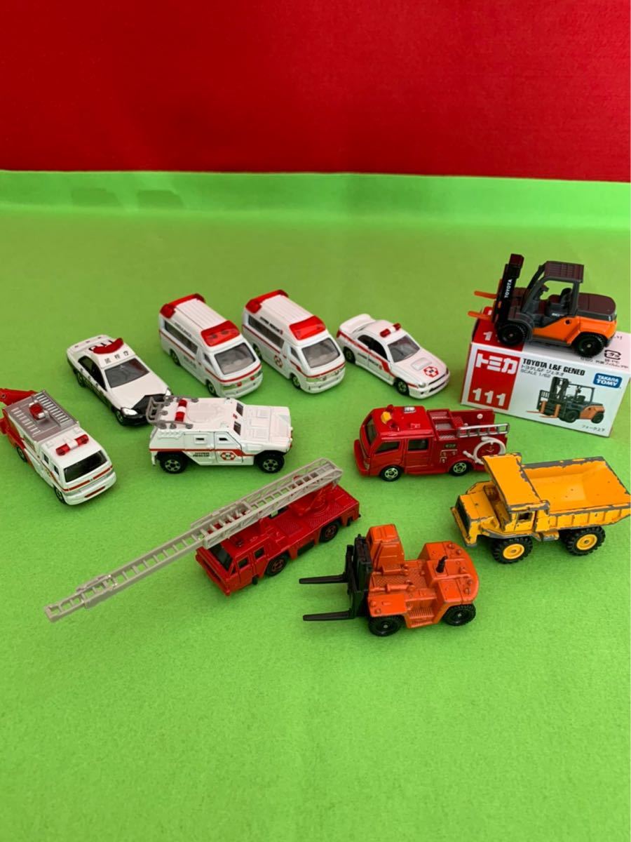 Paypayフリマ トミカ ミニカー レスキュー隊シリーズと働く車 11台セット Paypayフリマ トミカ ミニカー レスキュー隊シリーズと働く車 11台セット